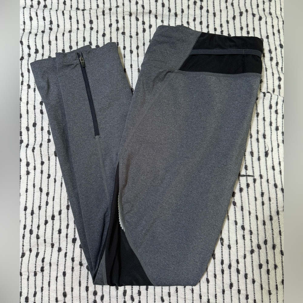 Roadrunner Women’s Grey Leggings